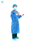 Terno protetor médico do isolamento de Steriled Sms Spp do vestido cirúrgico descartável do isolamento