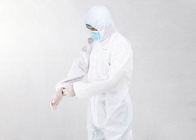 Protetores não tecidos descartáveis esfregam serem a roupa da segurança do PPE